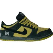 Supreme x Nike SB Dunk Low OG QS "Camper Green"